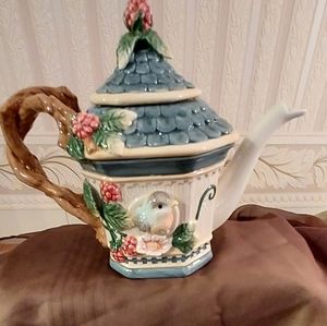 Fitz and Floyd Essentials Spring Time Birdhouse (retired)